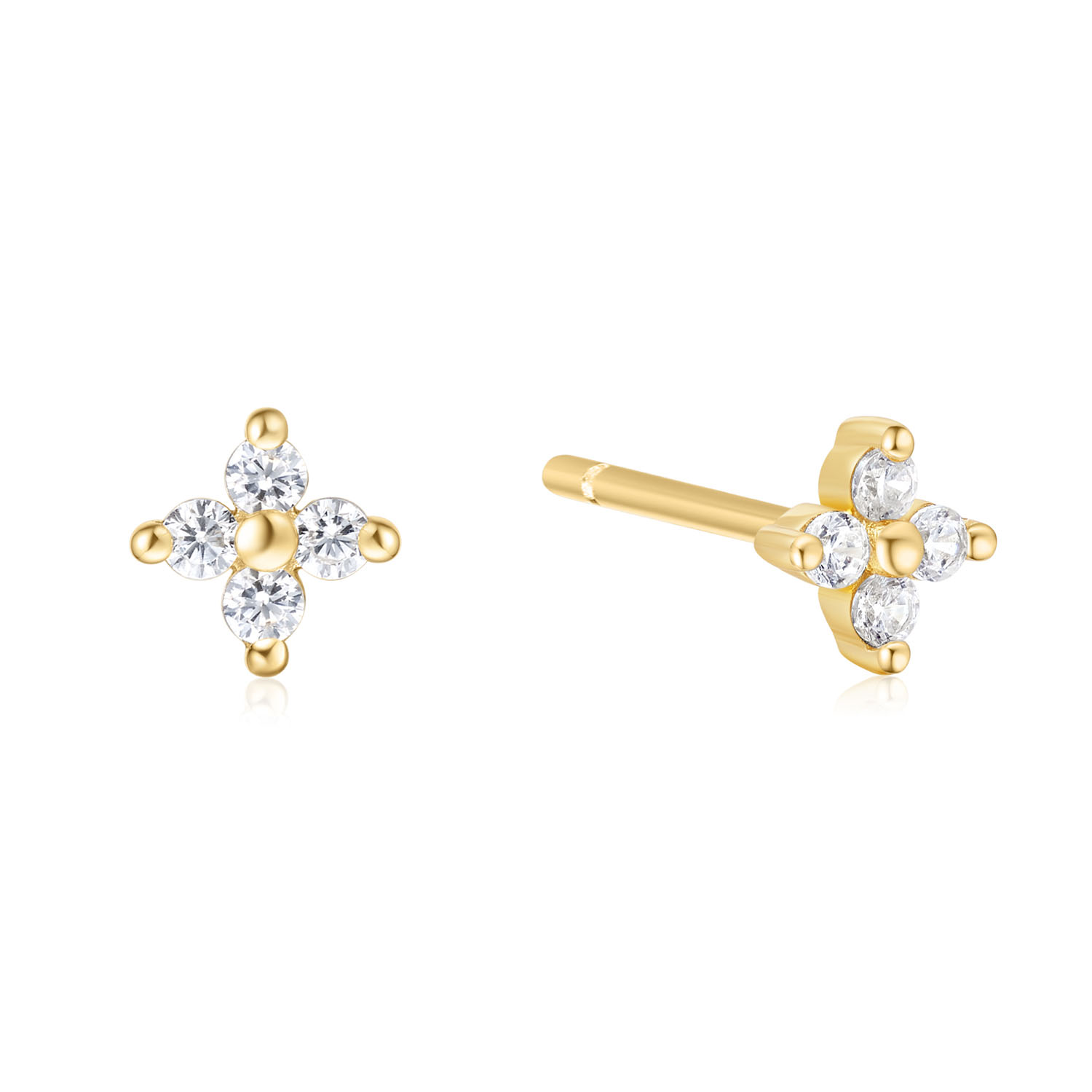 Deze oorstekers met vier bloemblaadjes, ingelegd met sprankelende zirkonia, zijn ideaal voor zowel dagelijks als speciale gelegenheden. Combineer eenvoudig met andere sieraden voor een persoonlijke touch.

HET MERK
Geïnspireerd door de laatste fashion trends is Ania Haie het toonaangevende sieradenmerk voor hoogkwalitatieve maar ook betaalbare zilveren sieraden, zonder op de kwaliteit in te leveren. Iedere collectie is gebaseerd op de laatste catwalktrends, waardoor Ania Haie snel tot hét sieradenmerk voor stijlbewuste consumenten is verkozen. Elk sieraad wordt ontworpen om te combineren met andere sieraden waardoor je je eigen look kunt creëren. Maar ook zijn Ania Haie sieraden opvallend genoeg om op zichzelf te dragen.

SPECIFICATIES
- Ania Haie
- Oorbellen
- 925 zilver met gold plating
- Lengte 6mm
- AH E064-01G