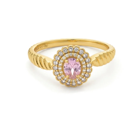 Details: - Size stone: 10,5mm - Thickness band: 1,8mm Materials: - 925 sterling silver, plated with 18K gold - Cubic zirconia stones