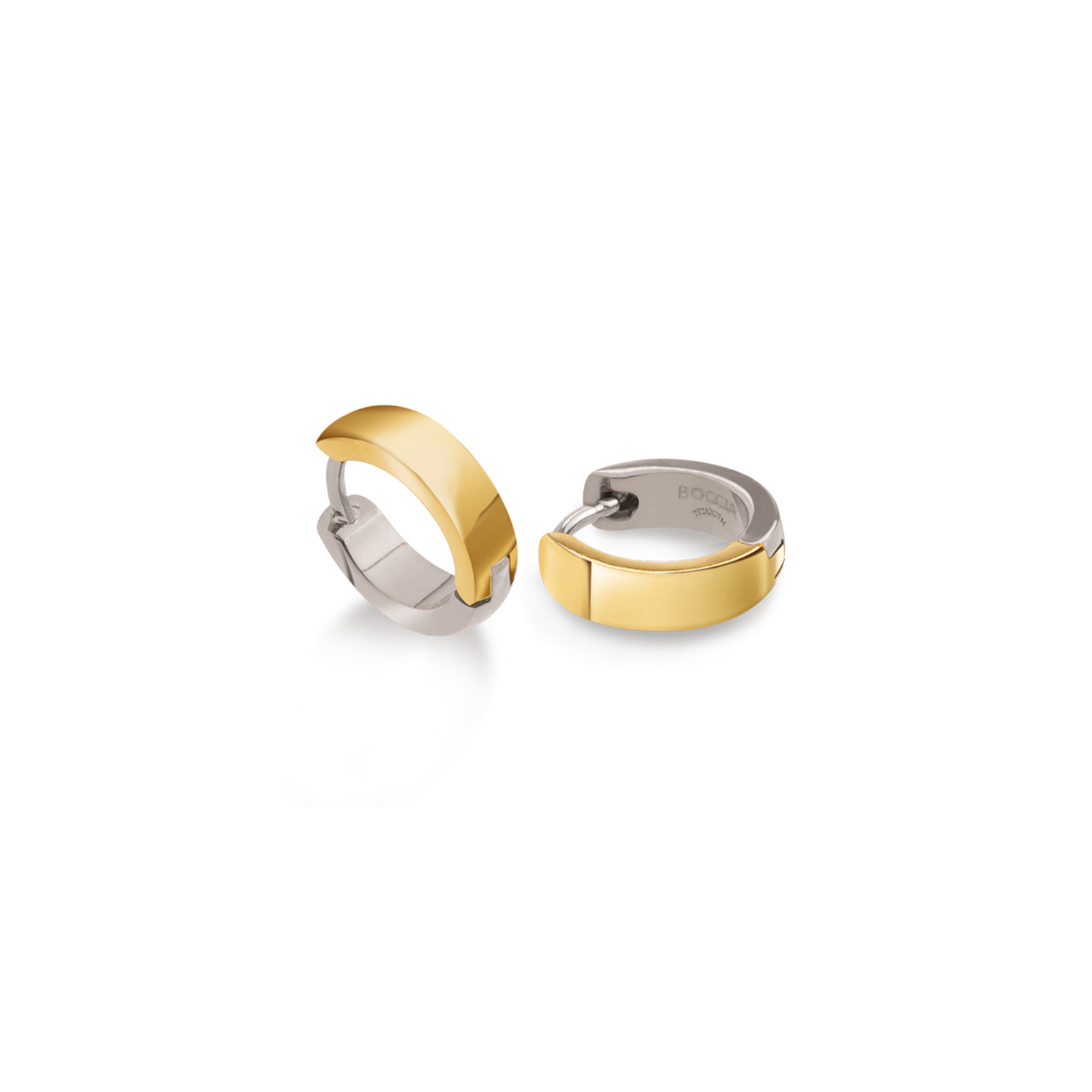 Boccia Titanium 0510-15 Oorringen Bico 13mm
Deze unieke titanium oorbellen van Boccia Titanium zijn een mooie toevoeging aan je sieradencollectie! Wat deze oorringen uniek maakt, is dat ze een klapsluiting hebben, en tweekleurig zijn waardoor ze op twee manieren gedragen kunnen worden. Combineer de oorringen met de bijpassende sieraden voor een complete look. De doorsnee is 13mm

HET MERK
Boccia Titanium is het titanium merk van Nederland, dat zijn oorsprong in Duitsland vindt en is opgericht in het jaar 1992. Ontwikkeld door internationale ontwerpers. Alle titanium componenten van de BOCCIA TITANIUM collectie zijn gemaakt van 99,7% puur titanium; het bijzondere materiaal. Het is licht in gewicht, neemt de temperatuur van de huid aan en is zeer huidvriendelijk. Bovendien is het corrosie- en temperatuurbestendig.

SPECIFICATIES
- Oorringen 
- Puur titanium
- Bicolor
- 13mm