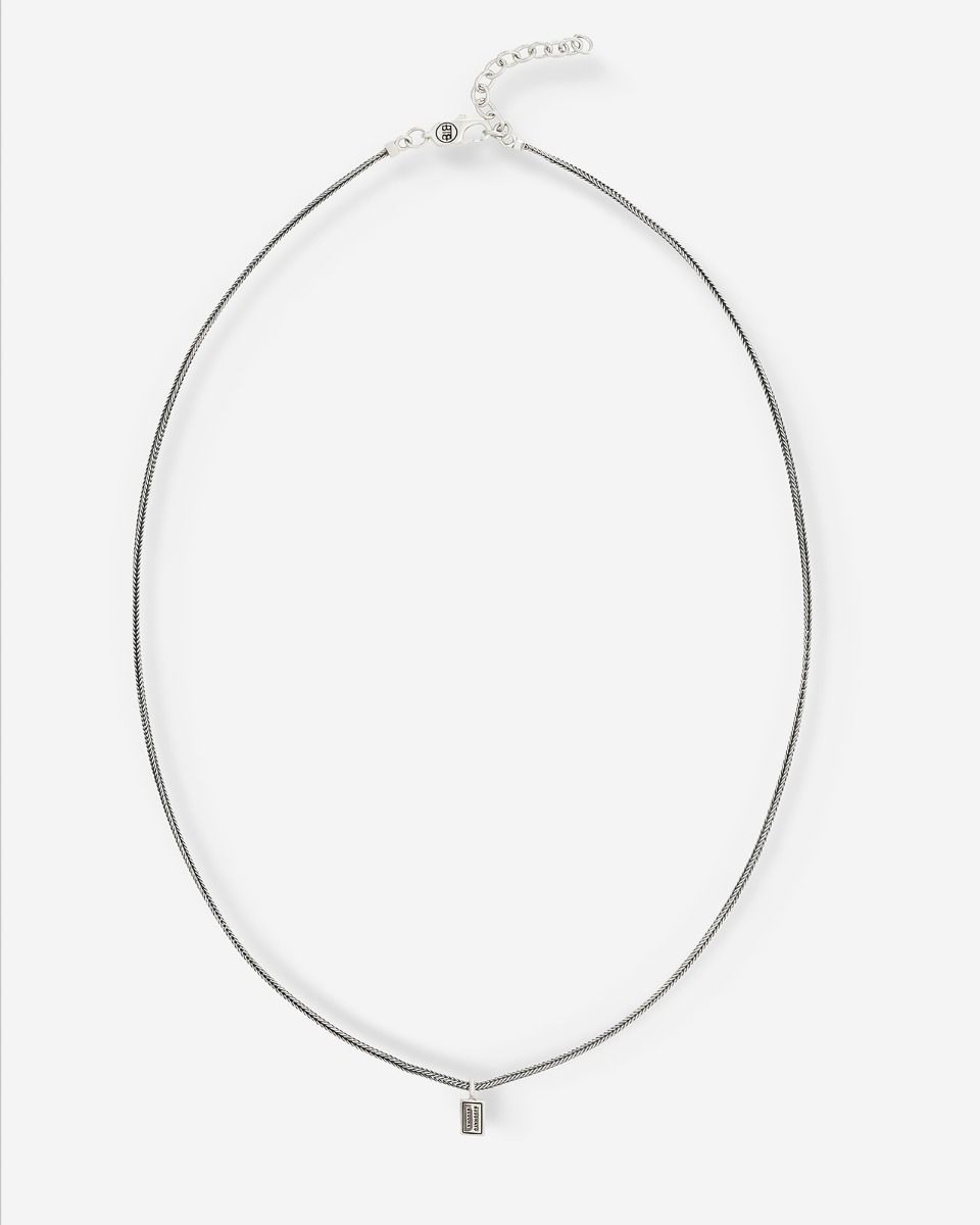 
Stacking Ketting Barbara Zilver 46-50 cm

Gerecycled 925 sterling zilver

€ 129,00
Product Opties:
Kies jouw Maat

In Winkelwagen
Gratis verzending & veilig retourneren
Veilig & gratis verzending vanaf 50 euro. 30 dagen retour en 12 maanden* garantie op je artikelen.

Duurzaam sieraad
Onze sieraden worden duurzaam gemaakt van gerecycled zilver en goud. Verpakt in 100% biologisch afbreekbare verpakkingen van (aardappel)zetmeel.

Ons nieuwe assortiment stapelen ontsluit oneindige mogelijkheden door je in staat te stellen verschillende stukken op elkaar te stapelen en herinneringen aan elk tijdperk in je leven met je mee te dragen. Vier elke mijlpaal met een ander stuk en vertel je eigen verhaal waar je ook gaat. Omarm de veelzijdigheid van onze stapelcollectie met onze stapelbare kettingen. Vier elke mijlpaal, elke fase en elk moment van groei met deze verfijnde stukken die je herinneringen voor altijd laten voortbestaan. De Barbara Stacking Necklace is ontworpen in Amsterdam en ethisch verkregen uit 100% gerecycled zilver in Zuidoost-Azië. Wij geloven dat je alle veranderingen moet vieren: geloof jij dat ook?