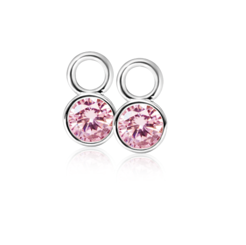 ZINZI zilveren ronde oorbedels (7mm) met roze zirconia's. Perfect te matchen met stralende Zinzi oorringen om zo een onmisbare look te creëren. Hang ze sierlijk aan je zilveren Zinzi oorringen . De oorringen zijn niet bij de prijs inbegrepen. Vervaardigd van eerste gehalte zilver (925) en met extra rodiumlaag voor een langdurige glans.