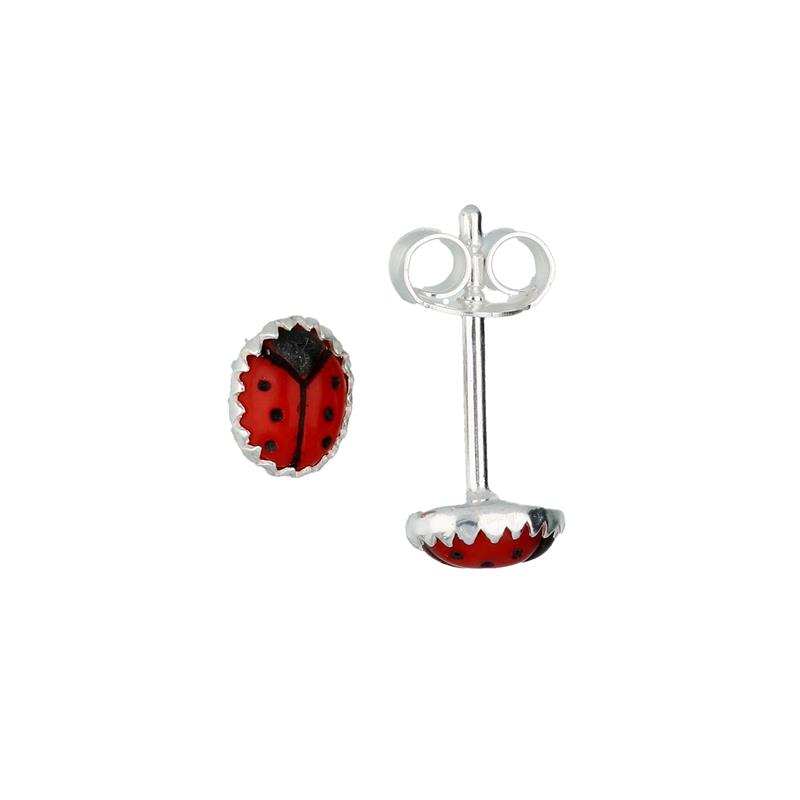 Ontdek de elegante Zilveren oorknoppen, Lieveheersbeestje met modelnummer 106005100. Deze creolen van zilver met rode accenten zijn 5 mm breed en wegen 0,7 gram. Versierd met prachtig email, voegen ze een speelse flair toe aan elke look. Perfect te combineren met casual of feestelijke outfits voor een charmante en opvallende uitstraling.