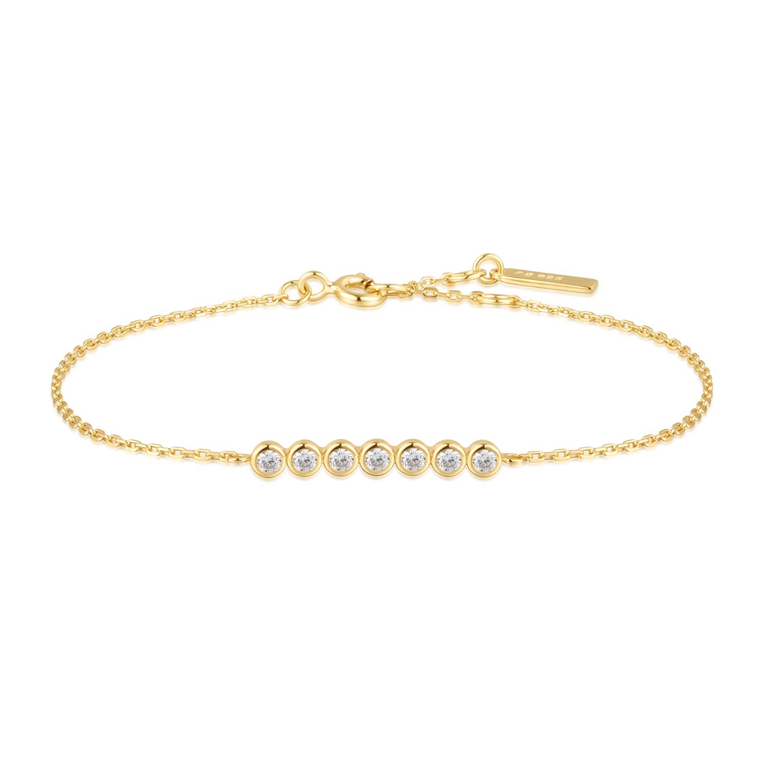 Dit prachtige Ania Haie armband heeft een bar-ontwerp met glinsterende zirkonia stenen. Het is gemaakt van hoogwaardig verguld zilver en past perfect bij elke outfit. Draag het alleen voor een subtiele touch of stapel het met andere armbanden voor een trendy look. De armband is verstelbaar voor een perfecte pasvorm. Style het voor elke gelegenheid voor een stralende uitstraling!