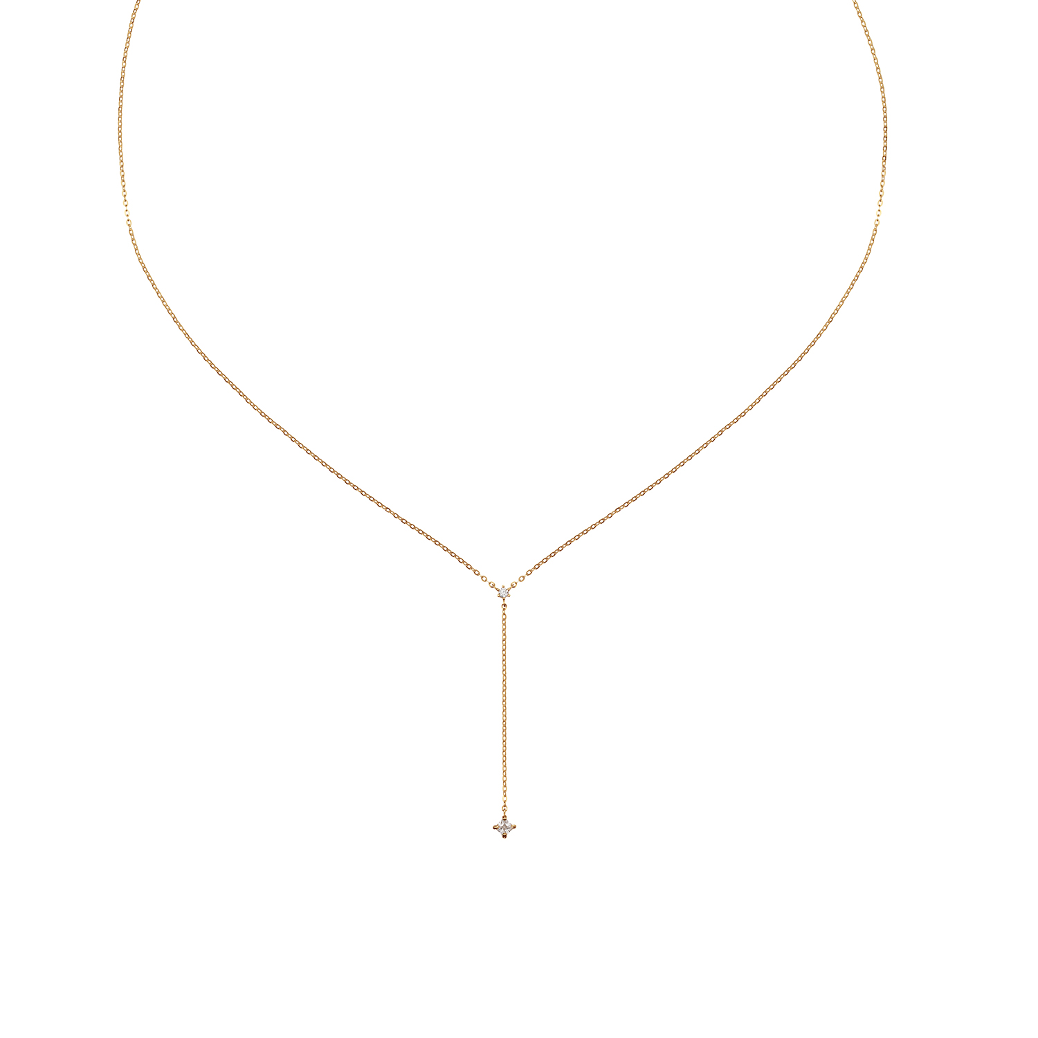 Deze 14 karaat gouden Jackie Falling Star Y-ketting is de perfecte finishing touch voor jouw Jackie layer. De ketting bevat witte topaas edelstenen en kan je perfect combineren met andere Jackie kettingen.

Tropical Paradise
Dat Jackie van reizen houdt is geen geheim. Voor haar 14 karaat gouden sieradencollectie heeft zij zich deze keer laten inspireren door de tropen.
Haar Tropical Paradise collectie biedt een mix van elegantie en avontuur. Voel de zon schijnen waar je ook bent!

Weelderige jungles, azuurblauwe oceanen en de schittering van de zon op witte zandstranden: de ontwerpen met edelstenen zijn een weerspiegeling van Jackie’s mooiste herinneringen. Of het een dag op kantoor is of een avondje uit, deze sieraden voegen een vleugje exotische allure toe aan elke gelegenheid.

Het merk
Jackie is hét 14 karaat gouden on trend sieradenmerk. De collecties zijn geïnspireerd op de reizen die ik maak, van stedentrips tot exotische oorden. Elk gouden sieraad is helemaal van nu, handgemaakt door Europese goudsmeden en vervaardigd van overwegend gerecycled goud met echte edelstenen en zoetwaterparels. Elke collectie is dan ook met veel liefde en passie samengesteld. Mijn Jackie sieraden zijn de perfecte finishing touch voor iedere outfit!

Specificaties
- Ketting
- Materiaal: 14 Karaat - Geelgoud - 585
- Y-ketting Falling Star
- Verstelbare lengte 40/42/45cm