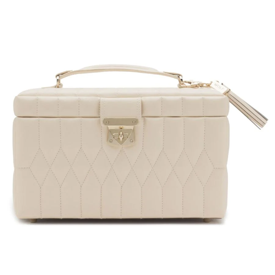 De belichaming van verfijning en stijl. De Caroline Medium Jewelry Case is de perfecte plek voor uw kostbare sieraden en erfstukken.