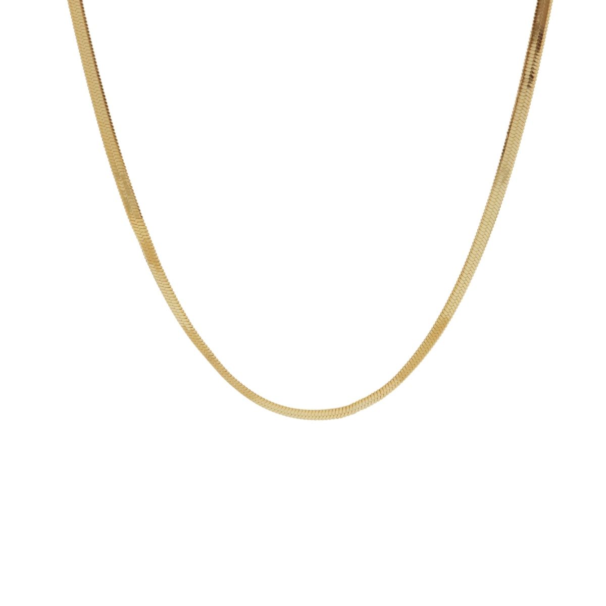 De Karma collier BOLD Goldplated, is een prachtige gouden ketting. Het is nikkelvrij, waardoor het geschikt is voor mensen met een nikkelallergie. Draag deze ketting als een statement stuk bij een elegante avondoutfit, of geef een chique touch aan je dagelijkse look. Perfect voor elke gelegenheid.