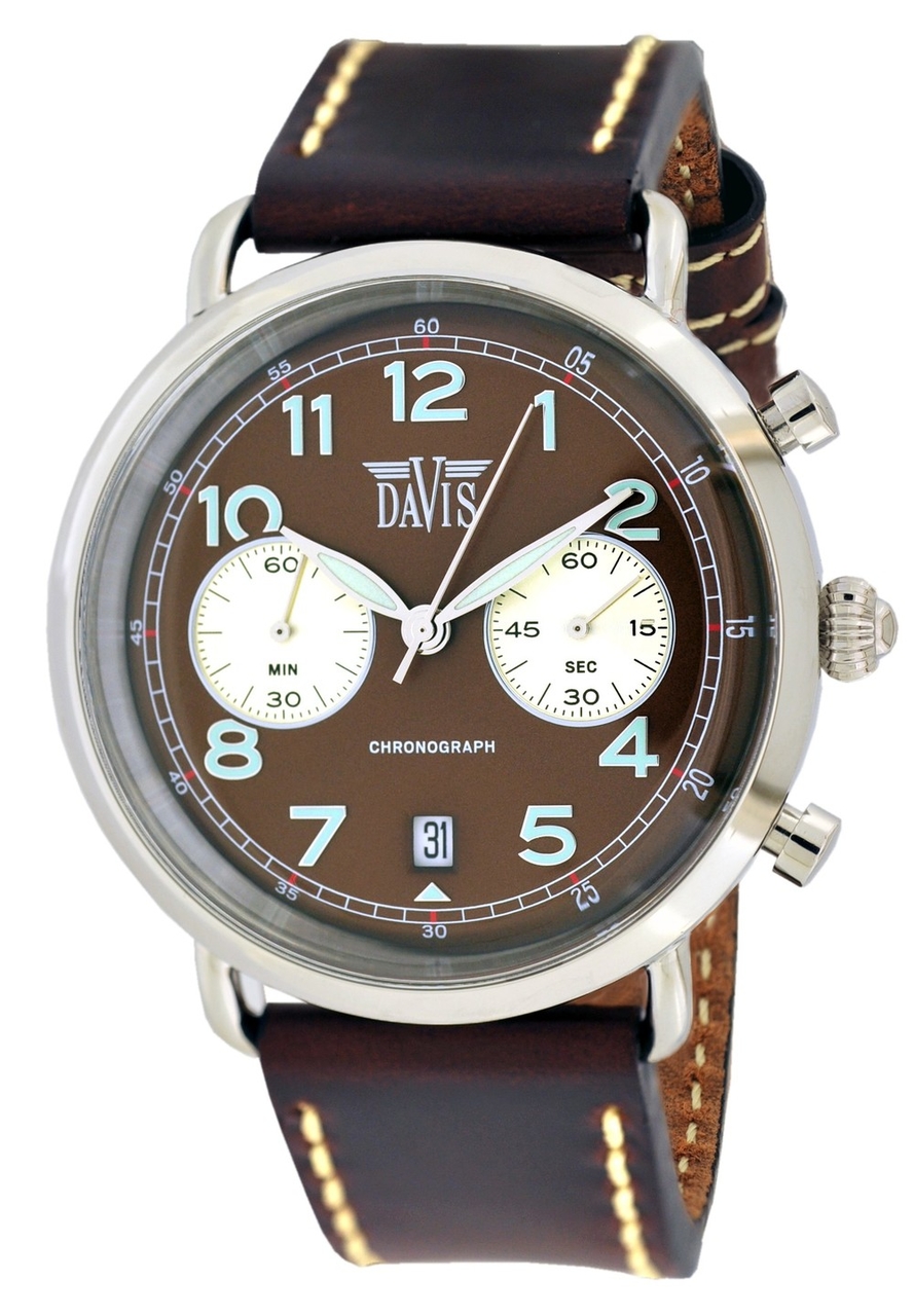 Dit horloge van DaVis La Montre bevat een Chronograaf Quartz uurwerk en een bruine artisan horlogeband.
Deze band is een onbewerkte lederen band en het hoort bij het karakter van het horloge dat deze band lichte en donkere strepen, groeven en ruwe randen ontwikkeld bij normaal dagelijks gebruik. Op de tweede foto ziet u een voorbeeld van hoe de band zich kan ontwikkelen.
