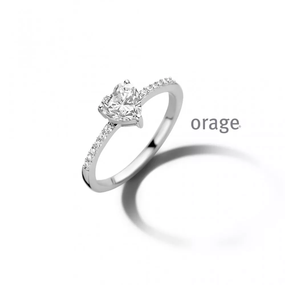 Schitter, sprankel en straal met deze ring R/6534/A van Orage Silver! Het Sterling zilveren juweel is duurzaam afgewerkt met een laag rhodium voor langdurige glans. Het is bezet met glinsterende zirconium. De betaalbare kwaliteitsjuwelen van het Belgische sieradenmerk Orage bestel je eenvoudig online bij Jan Maes. Als cadeautje of gewoon voor jezelf natuurlijk!
