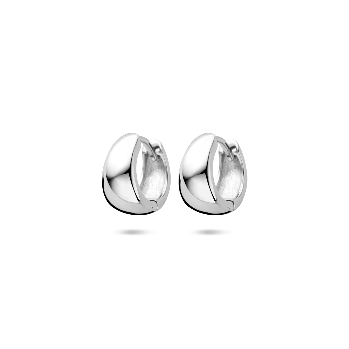 Gerhodineerd 925 zilveren klapoorringen met een afmeting van 11x6mm.