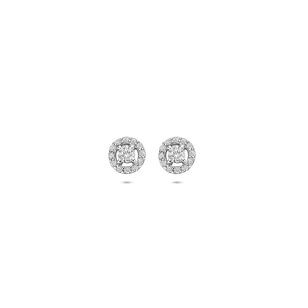 Gerhodineerd 925 zilveren oorknoppen uitgevoerd met zirkonia. De oorknoppen hebben een diameter van 5.5mm.