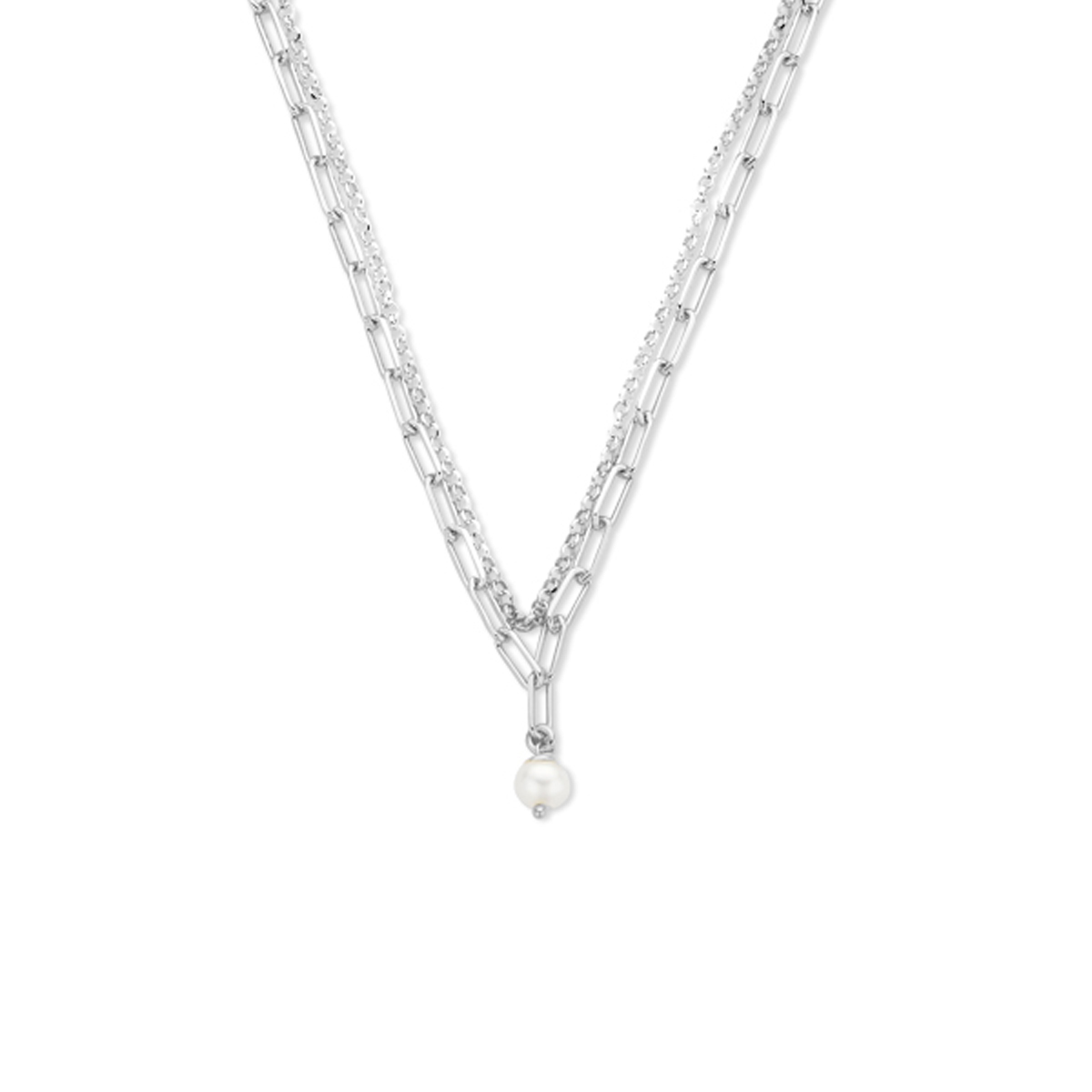 Gerhodineerd 925 zilveren collier met een zoetwaterparel. Het collier heeft een draaglengte van 41cm en een extensie van 4cm. Uitgevoerd met een karabijn sluiting. De schakelbreedte is 2.8mm.