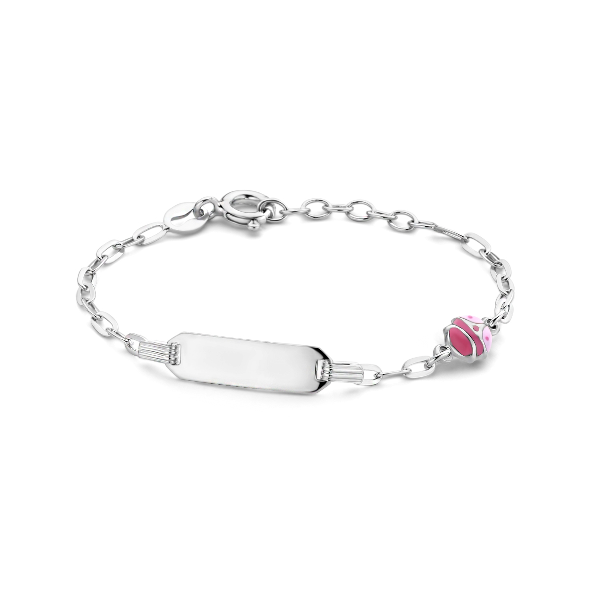 Gerhodineerd 925 zilveren graveerarmband uitgevoerd met een lieveheersbeestje. De armband heeft een draaglengte van 11cm en een extensie van 2cm. De schakelbreedte is 2.2mm. De graveerplaat heeft een dikte van 0.6mm.