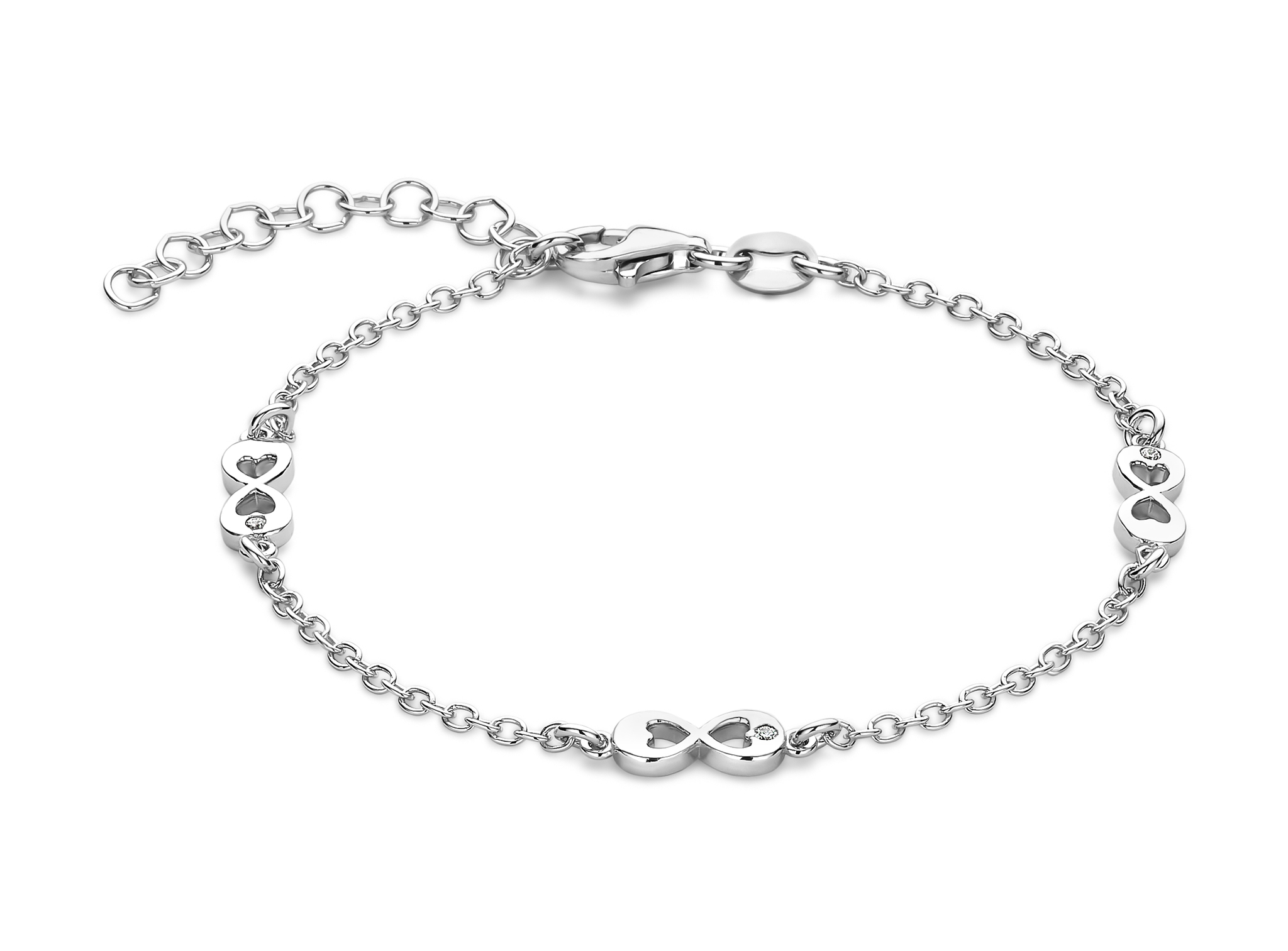 Deze armband van Rosa di Luca is gemaakt van zilver en heeft een elegant ontwerp met subtiele details. Het kan solo gedragen worden voor een stijlvolle look of gecombineerd met andere armbanden voor een meer gedurfde uitstraling. De armband is perfect voor dagelijks gebruik of voor speciale gelegenheden. Een must-have accessoire voor iedere moderne vrouw!