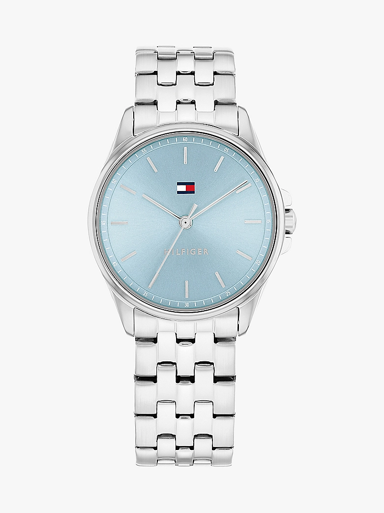 Specificaties:
De lichtblauwe wijzerplaat en een verfijnde roestvrijstalen schakelband geven dit elegante horloge een frisse look.

Highlights

• Kast en bezel van roestvrij staal
• Waterbestendig tot 3 ATM
• Roestvrijstalen schakelband
• Ronde blauwe sunray-wijzerplaat
• Uren-, minuten- en secondewijzer
• Druksluiting
• Tommy Hilfiger-logo op de wijzerplaat
• Tommy Hilfiger-branding
• Tommy Hilfiger-vlag op de wijzerplaat

Afmetingen

• Kastdiameter: 30 mm
• Kastdikte: 8 mm

Materiaal & verzorging

• Roestvrij staal