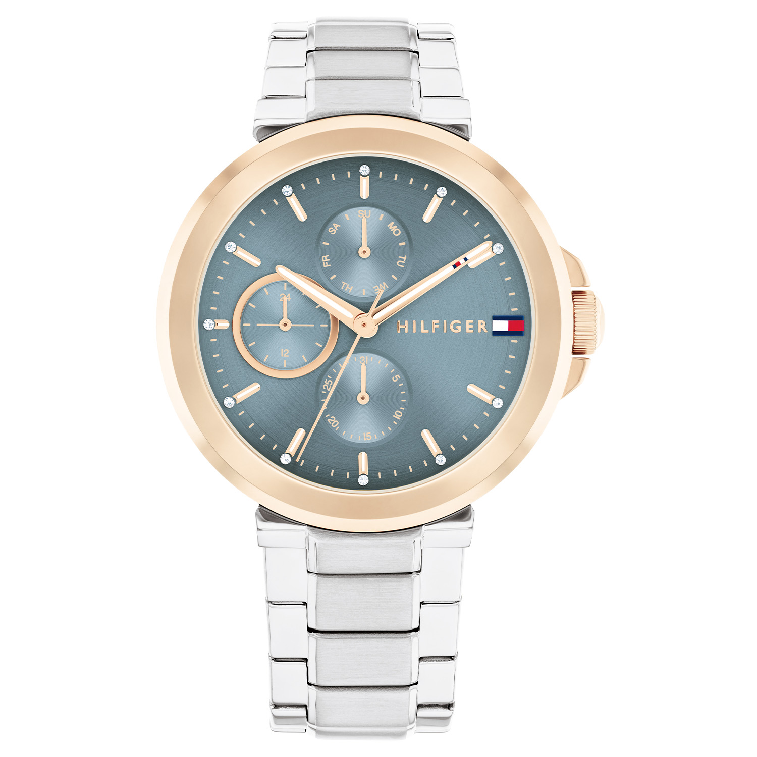 Tommy Hilfiger TH1782754 Horloge Dames Staal Zilverkleurig 38mm
Dit specifieke horloge van Tommy Hilfiger uit de Lori serie met artikelnr: TH1782754 is een casual horloge die zeker in je collectie past. Het stalen dameshorloge heeft een ronde rosékleurige kast met een gladde bezel. Het horloge heeft een blauwe sunray wijzerplaat  met kristallen op de markers. Verder is het horloge multifunctioneel, heeft het dag,-datum en 24-uursaanduiding. Het horloge heeft een zilverkleurige verstelbare schakelband, een mineraalglas, een doorsnee van 38mm en is 5ATM.  

Het merk:
Sinds de lancering van het merk in 1985 is Tommy Hilfiger wereldwijd bekend geworden als pionier van de klassieke Amerikaanse coole stijl. Geïnspireerd door de iconische popcultuur en het Amerikaanse erfgoed. De dames en herencollectie van dit seizoen bestaan uit minimalistische silhouetten en rustieke lederen details. De herenhorlogecollectie biedt iconische uurwerken met roestvrijstalen, lederen en siliconen banden.

Specificaties:
- Mineraalglas
- Ronde kast 38mm
- Rosékleurige horlogekast
- Blauwe wijzerplaat
- Zilverkleurige schakelband
- Multifunctioneel
- 5ATM