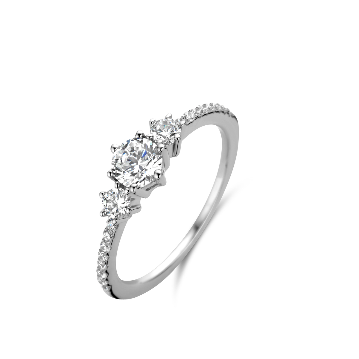 De Zilveren ring met zirkoon is een verfijnd sieraad van het merk Naiomy. Perfect voor dagelijks gebruik en speciale gelegenheden.