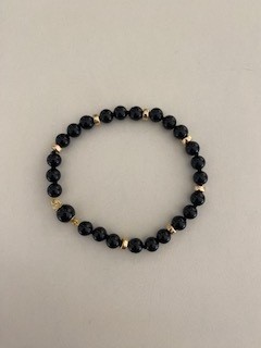 Onyx armband met geelgouden tussenstukjes 6mm