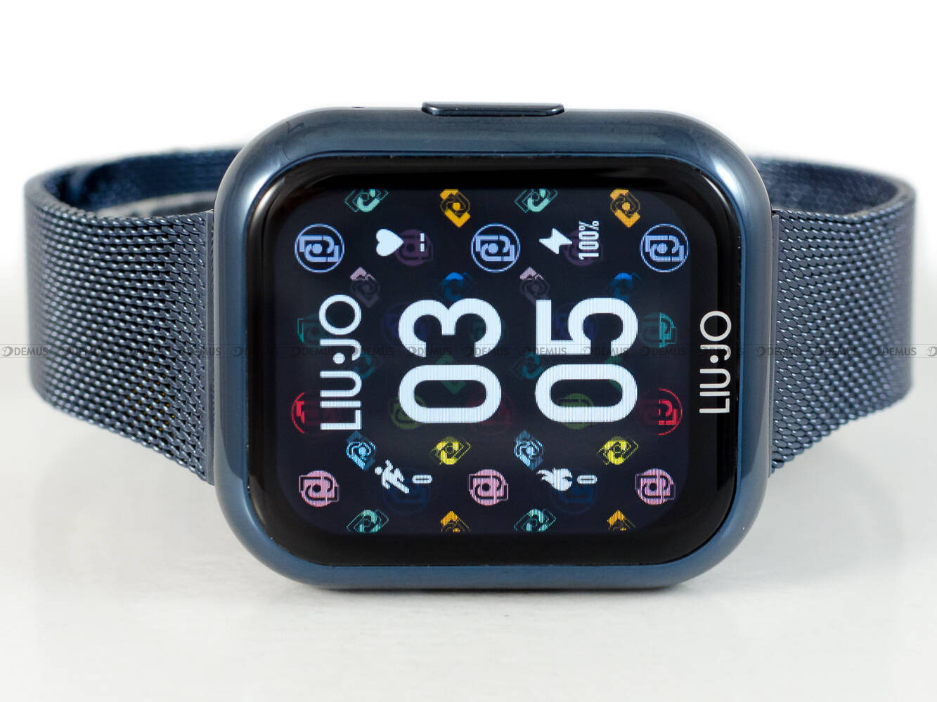 SWLJ148
De blauwe Liu Jo Voice Slim SWLJ146 smartwatch combineert stijl en functionaliteit met een behuizing van legering en ABS (35x40 mm) en een volledig aanraakgevoelig 1,50'' scherm. Met een elegante Milanese mesh band is deze IP67 smartwatch uitgerust met spraakoproepen, een stappenteller, hartslagmeting en muziekbediening. Perfect voor dagelijks gebruik en sportieve activiteiten!