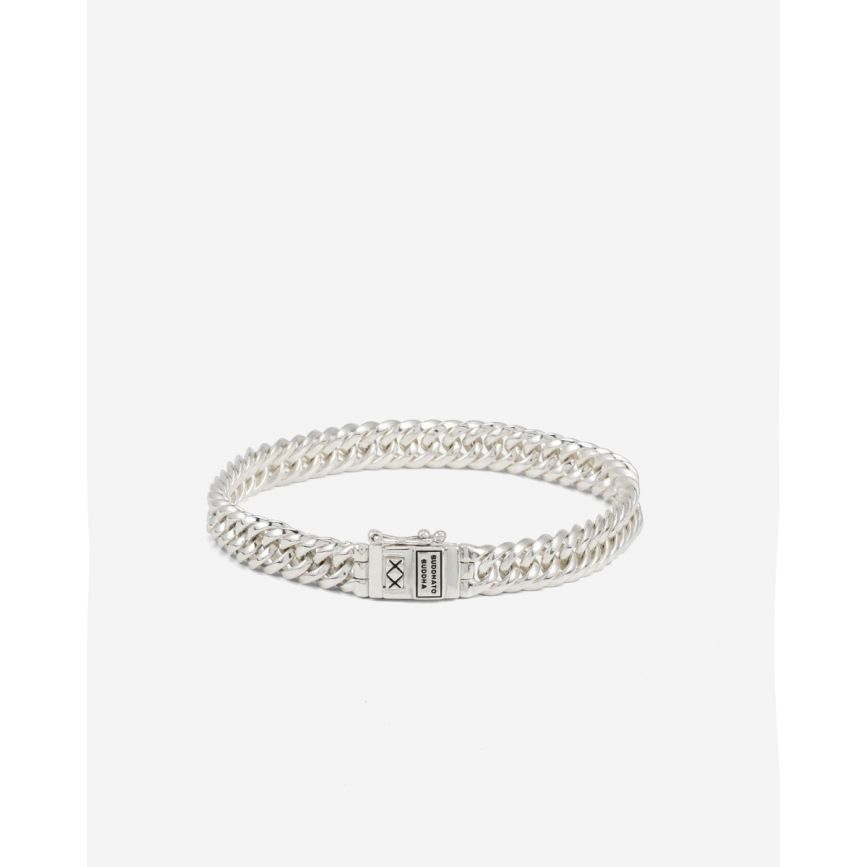 Dit is een armband van het merk Buddha to Buddha.