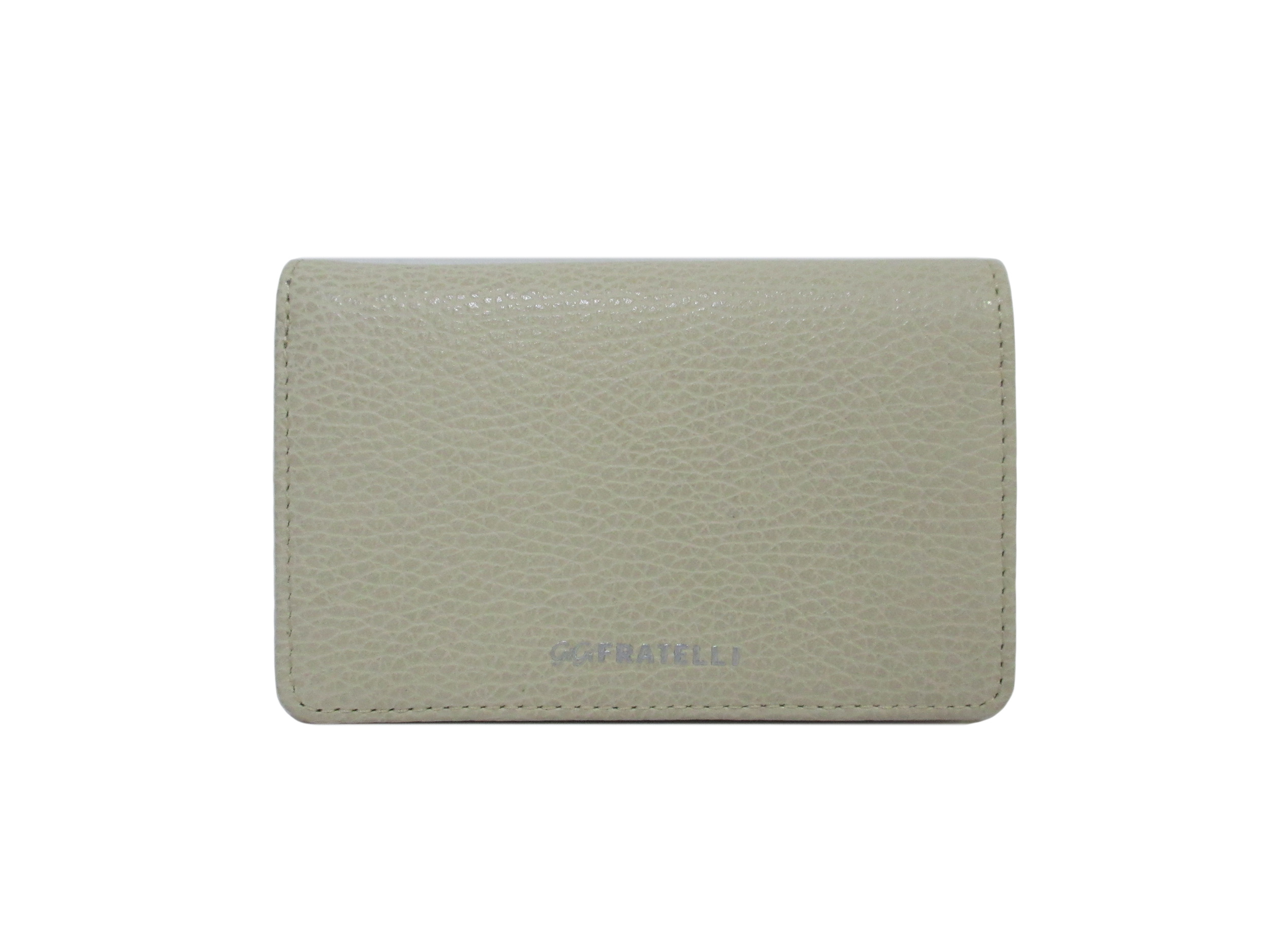 Portemonnee - leder - 8 CC - mini 

Afmetingen: 9 x 14 cm
Materiaal: Italiaans rundleder

Deze super compacte portemonnee van het Nederlandse merk Gigi Fratelli biedt plaats aan 8 kaarten en brief geld. Op de buitenzijde is ook een apart ritsvak voor kleingeld uitgewerkt