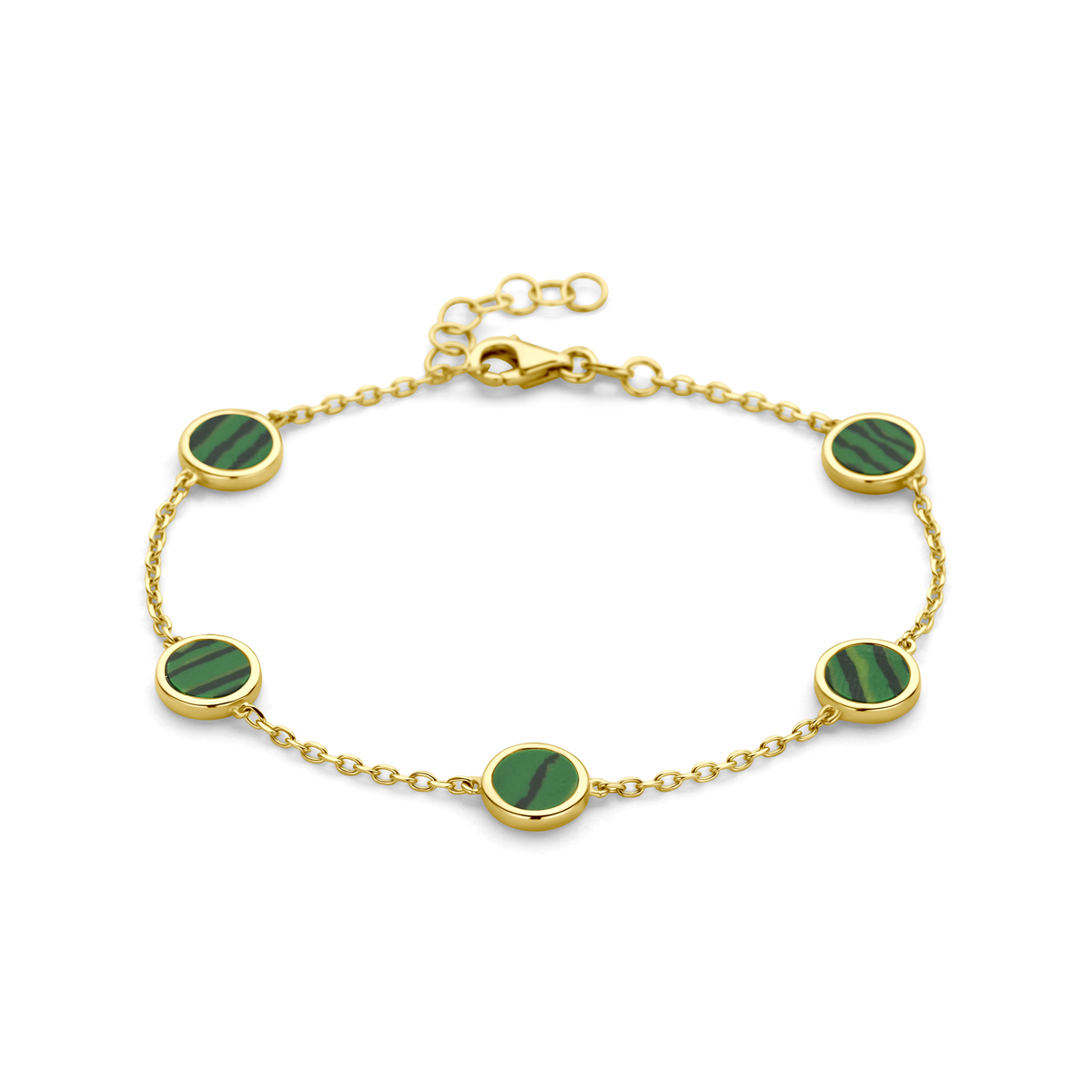 14k Geelgouden armband uitgevoerd met malachiet. De armband heeft een schakelbreedte van 1,5mm, een draaglengte van 16cm en een extensie van 2cm. Uitgevoerd met karabijnslot.