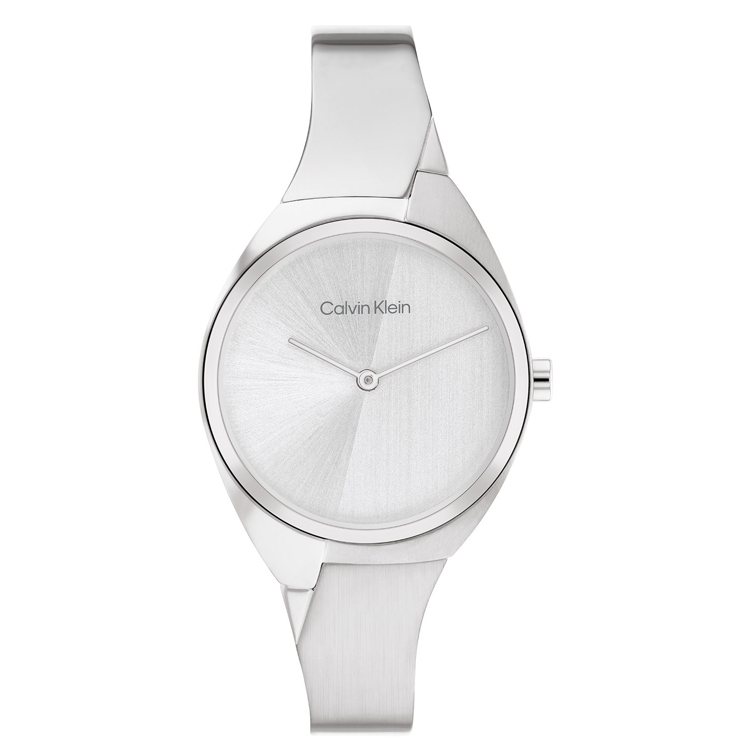 
Dit Calvin Klein dameshorloge met nr CK25200234 is een chique en charmant ontwerp. De stijlvolle ronde gladde stalen kast heeft een zilverkleurige wijzerplaat met een gladde bezel. Op de wijzerplaat is alleen de merknaam gedrukt en de tijd wordt aangegeven met hele fijne wijzers. Aan de zilverkleurige kast zit een zilverkleurige bangle band. Het sierlijke horloge heeft een mineraalglas, een doorsnee van 30mm en is 3 ATM.

