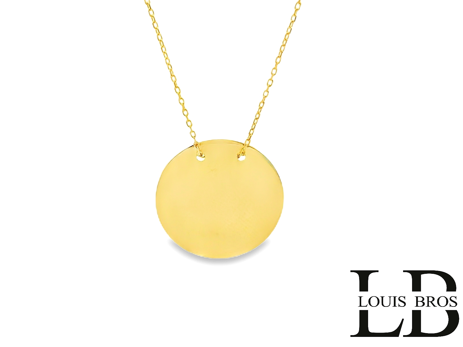 Dit prachtige geelgouden collier is vervaardigd uit 14 karaat goud (2.46 gr) en straalt tijdloze elegantie uit. De fijne gouden ketting wordt prachtig geaccentueerd door een ronde hanger in de vorm van een graveerplaat, ideaal om te personaliseren met een naam, datum of betekenisvolle boodschap. De glanzende afwerking van de hanger zorgt voor een verfijnde uitstraling, terwijl het klassieke ontwerp veelzijdig en stijlvol blijft. Dit collier is een perfect cadeau voor een speciale gelegenheid of een tijdloos sieraad om zelf te koesteren.