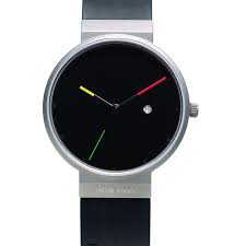 De TITANIUM SAPPHIRE horloge combineert luxe en duurzaamheid. Met een stevige titanium kast en saffierglas biedt dit polshorloge ongeëvenaarde krasbestendigheid. Ideaal voor dagelijks gebruik en formele gelegenheden. Draag het strak bij de pols voor een stijlvolle look. Verfijnd en veelzijdig, het is een perfecte aanvulling op elke garderobe. Een must-have accessoire voor de moderne man of vrouw.