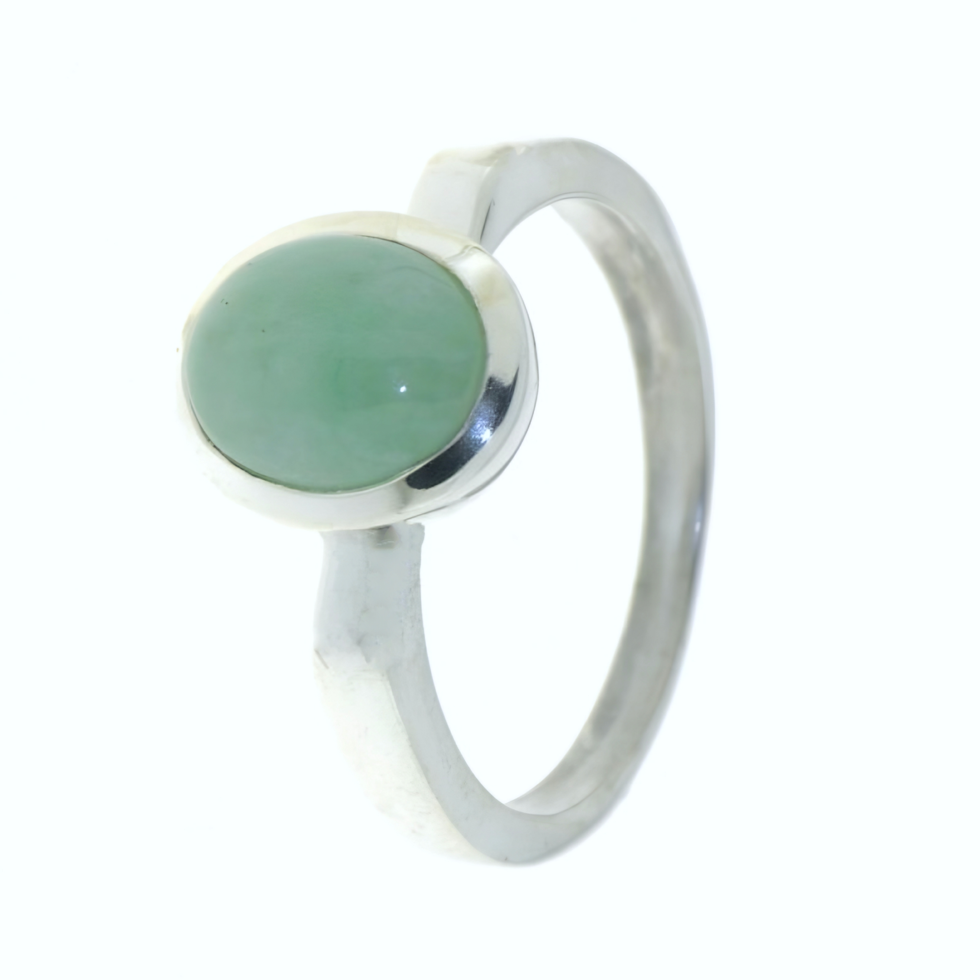 Zilveren Ring met Ovaal Cabochon geslepen Jade