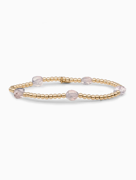De Rose Quartz Cushion Cut armband is een geweldige aanvulling op jouw armbanden- en sieradencollectie. Al helemaal samen met de nieuwe Cushion Cut Amulets voor aan je ketting of de Cushion Cut oorbel edelstenen!