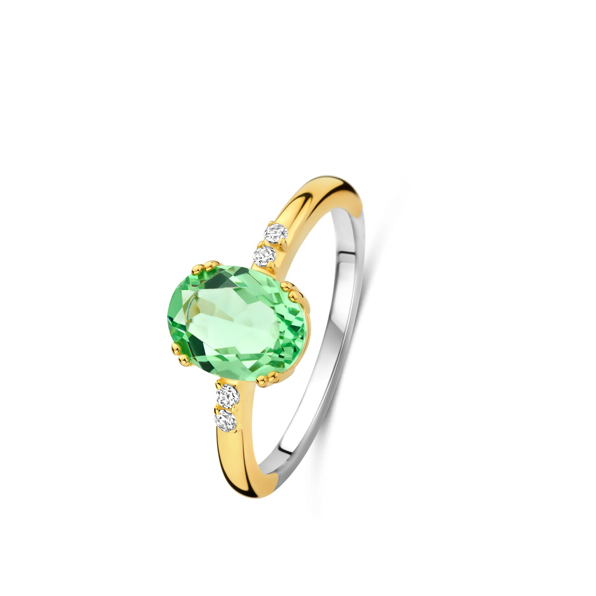De Zilver Vergulde Ring met Groene Zirkoon is een prachtige aanvulling op elke sieradencollectie. Deze ring is gemaakt van zilver en verguld in een goudkleur, en heeft een elegante groene zirkoon steen. Draag deze ring als statement stuk of combineer subtiel met andere gouden accessoires.