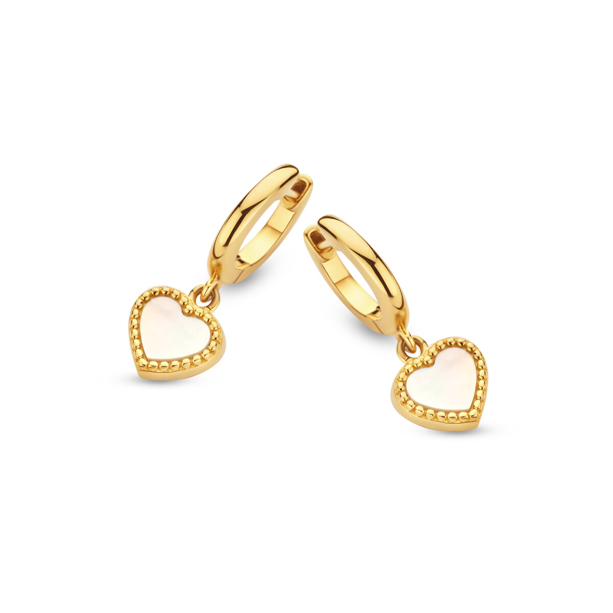 De Vergulde Oorbelcreolen met hartje in parelmoer zijn prachtige creolen vervaardigd van zilver en voorzien van een gouden kleur. Ze stralen elegantie uit en zijn ideaal te combineren met zowel casual als formele outfits. Draag ze als subtiele blikvanger bij opgestoken haar of met een chique jurkje voor een verfijnde look.