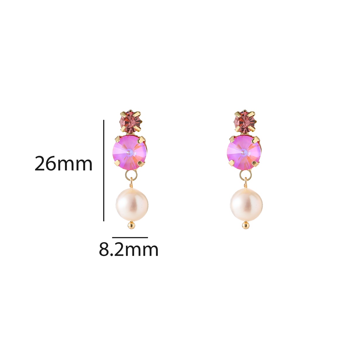 De Day & Eve oorstekers Small Stone Dangle zijn luxe oorbellen met een opvallende fuchsia steen. Deze stijlvolle stud oorbellen, voegen een elegante touch toe aan elke outfit. Perfect voor zowel dagelijks gebruik als speciale gelegenheden. Combineer met andere gouden sieraden voor een verfijnde look.