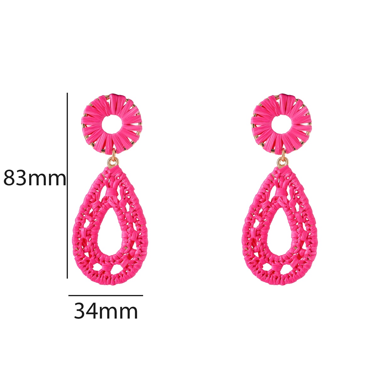 De Day & Eve oorstekers Raffia Dangle - Pink, zijn opvallende oorbellen met een lengte van 83 mm. Deze oorstekers zijn perfect voor een speelse en zomerse look. Draag ze met een casual outfit of een luchtige zomerjurk om je look helemaal af te maken. Perfect voor zowel dagelijks gebruik als speciale gelegenheden.