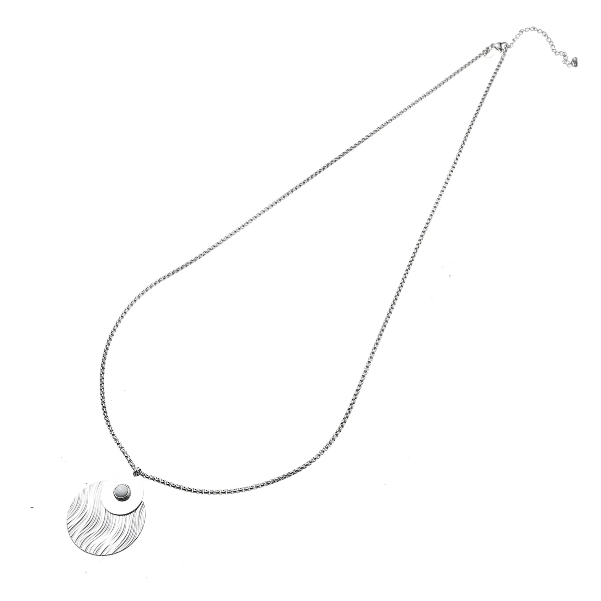 De Day & Eve collier Long Plate Necklace - RH (70 + 6cm), is een elegant sieraad. Dit veelzijdige collier is perfect voor lagen of om solo te dragen. Combineer met een V-hals top of een avondjurk voor een verfijnde look. Essentieel voor elke juwelencollectie.