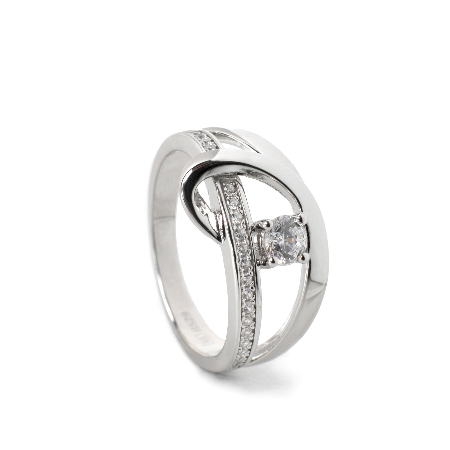 Silver rings with central zirconia and tangled design, combining elegance and originality in a single piece. The central zirconia adds a sparkling touch, while the tangled design creates a dynamic and sophisticated effect. Perfect for special occasions or to add a distinctive touch to your everyday style. Made of high quality sterling silver, these rings offer durability and timeless beauty. 