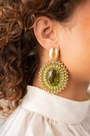 De CESI188-B30163 Lott Gioielli, bekend om zijn verfijnde en tijdloze ontwerpen. Ideaal voor elke gelegenheid, kan dit sieraad zowel casual als elegant gedragen worden. Combineer met andere subtiele accessoires voor een verfijnde look. Perfect voor dagelijks gebruik en speciale gelegenheden.