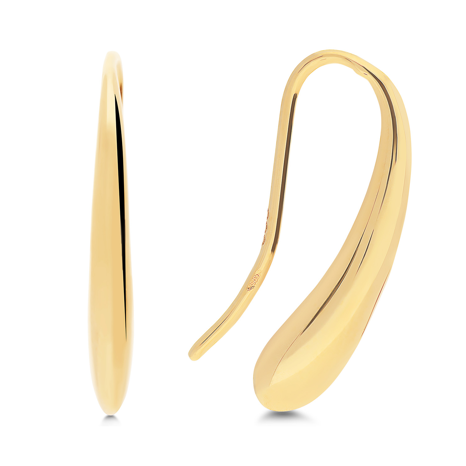 Deze oorhangers van Glow zijn super uniek door de aparte vorm! Ze zijn gemaakt van 14 karaat goud en hebben een lengte van 20mm. Combineer ze met andere sieraden van Glow voor een unieke look.

GLOW
Benadruk jouw stijl met de verfijnde sieraden van GLOW en laat je inspireren door de uitgebreide collectie 14 karaats gouden sieraden van de hoogste Europese kwaliteit. Ontworpen om elke dag te dragen. Naast tijdloze ontwerpen bestaat de collectie ook uit hippe sieraden; zoals minimalistische gouden colliers en grafische oorknopjes. Wil je een beetje extra stralen? Kies dan voor flonkerende zirkonia of ga voor luxe met onze geraffineerde diamanten sieraden.
  
  Specificaties
    -  14 karaat geelgoud
  -  Lengte: 20mm