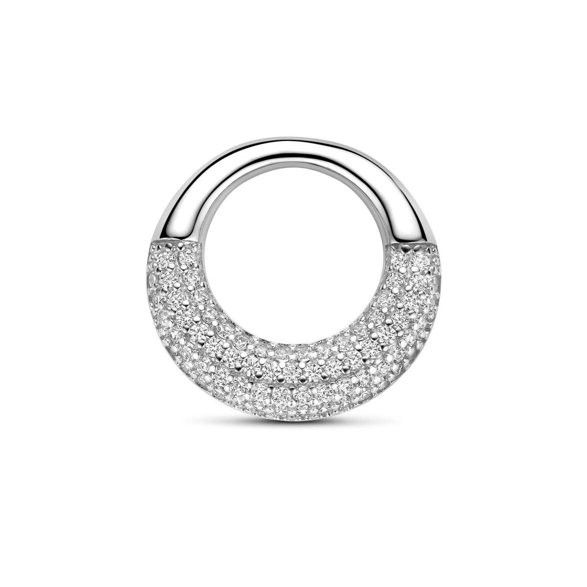 Gerhodineerd 925 zilveren hanger uitgevoerd met zirkonia. De hanger heeft een diameter van 18,5mm.