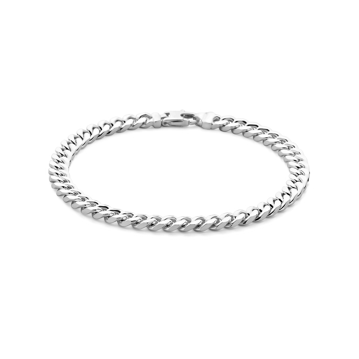 925 Zilveren armband met een schakelbreedte van 5.7mm. De armband heeft een draaglengte van 21cm. Uitgevoerd met een karabijn sluiting.