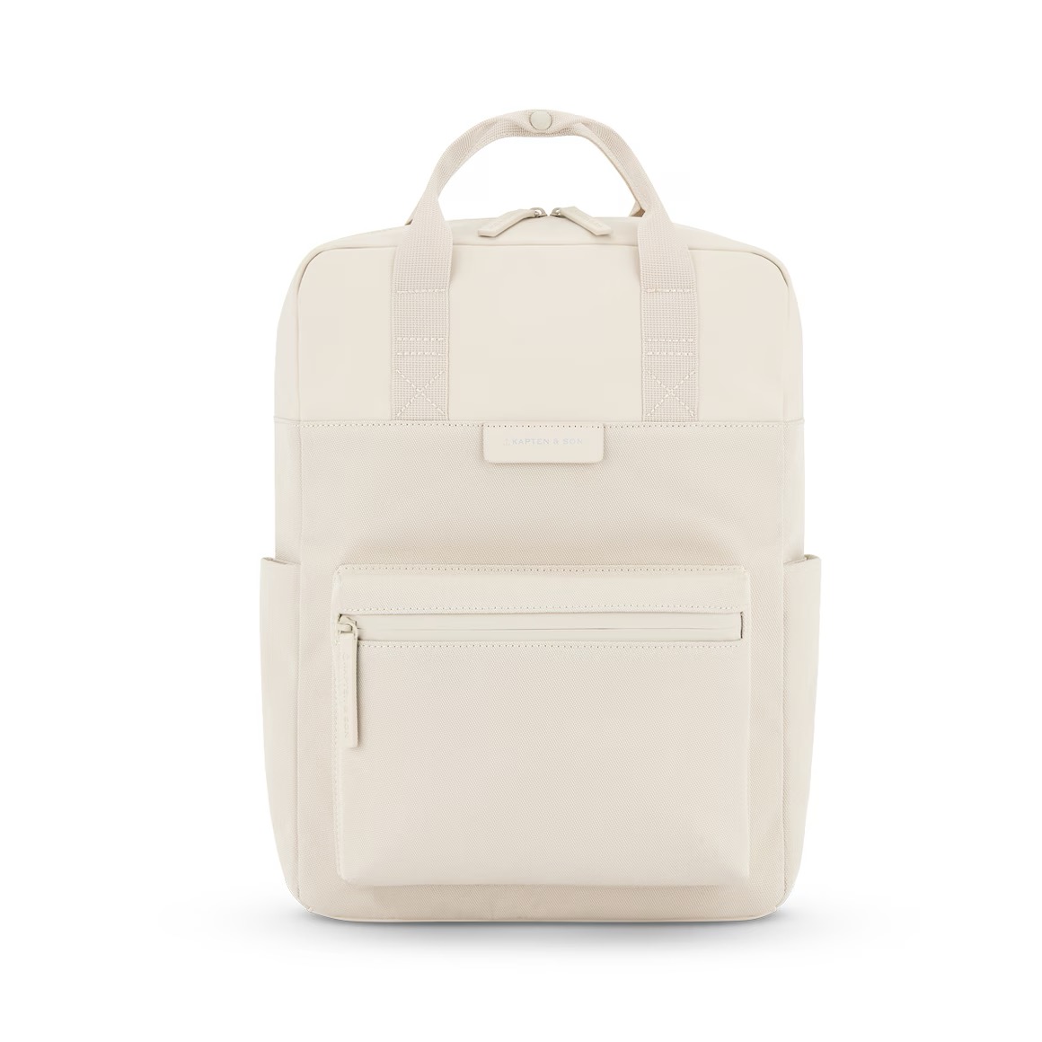 Deze prachtige tas heeft een verstelbare schouderband, een stevige ritssluiting en een ruim hoofdcompartiment om al je spullen georganiseerd te houden. De tas is perfect voor dagelijks gebruik en past bij elke outfit. Draag hem over je schouder of diagonaal over je lichaam voor een trendy look. De tas is gemaakt van hoogwaardig materiaal en is ontworpen voor langdurig gebruik. Met deze tas maak je zeker een statement!


Inclusief koffer bevestiging en grotere flessenhouder
hoogwaardige mix van vegan tech-materiaal en gerecycled PET
Laptopvak binnen: 31 x 27 x 3 cm (bijv. 15" MacBook)
extra tabletvak gevoerd met microfleece: 26 x 22 x 2 cm
volume: 11 liter
afmetingen: 39 (h) x 28 (b) x 11,5 (d) cm