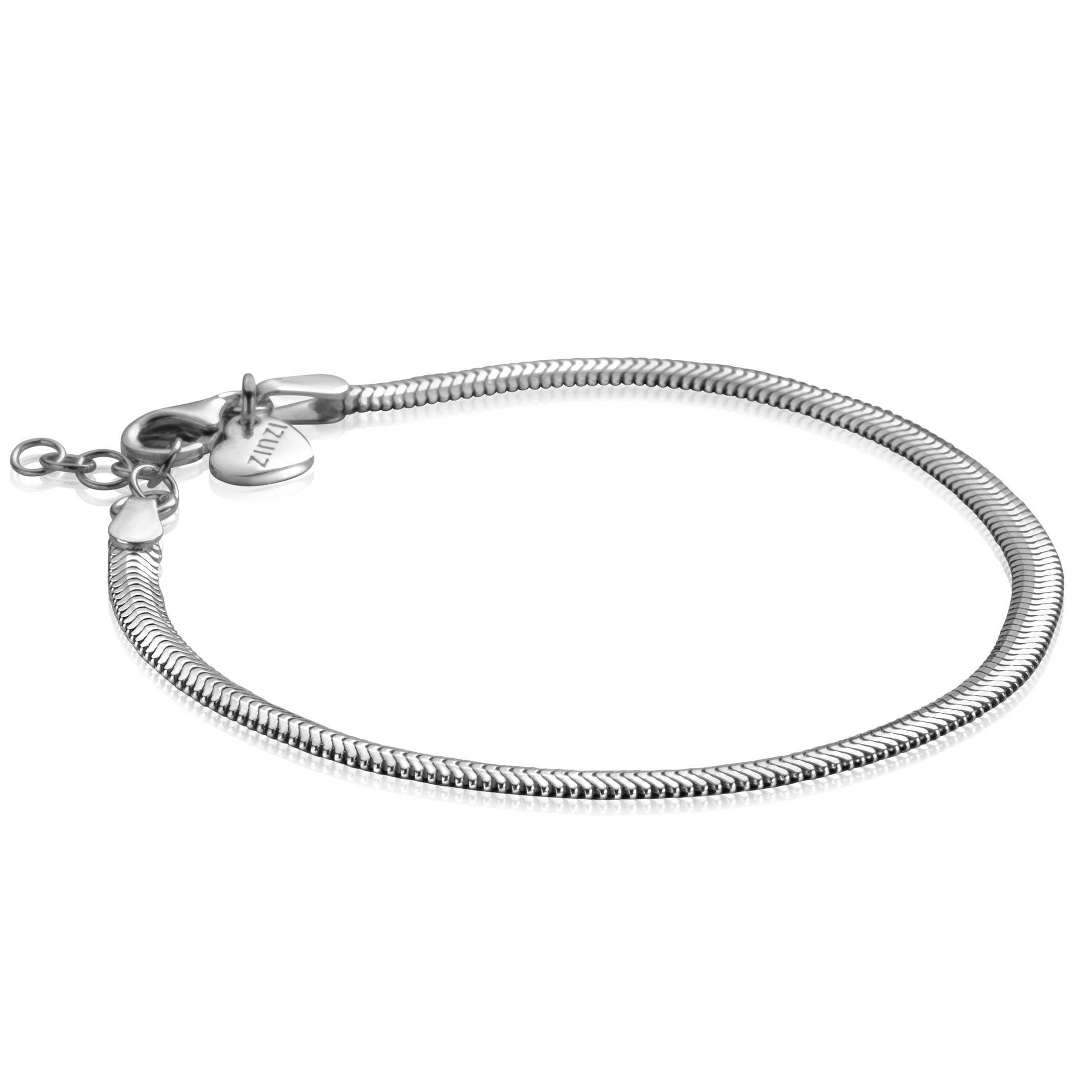 Dit is een armband van het merk Zinzi. De armband is zilverkleurig en gemaakt van zilver. 