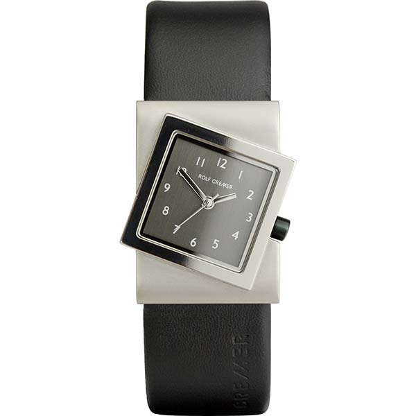 De Rolf Cremer horloge Turn zwart, is een stijlvol polshorloge met een roestvrijstalen kast en een zwarte band. Het horloge heeft geen datumaanduiding. Dit horloge is ideaal voor dagelijks gebruik of chique gelegenheden. Combineer met casual of formele outfits voor een moderne en verfijnde look.