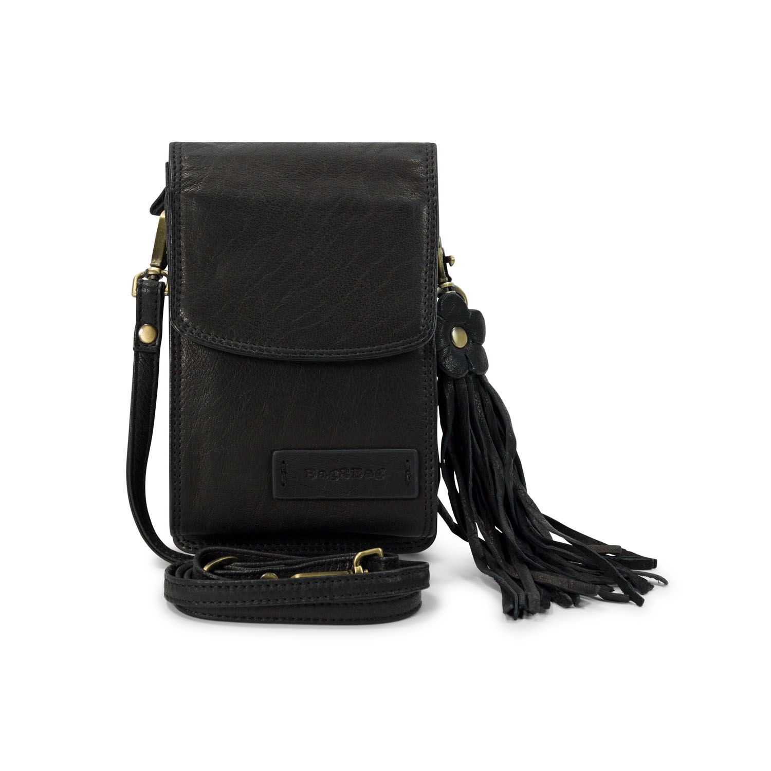 Dé topper van BAG2BAG – stijlvol, compact en verrassend ruim! 

Deze veelzijdige tas is een echte must-have voor iedereen die op zoek is naar een compact, maar ruim accessoire met slimme opbergmogelijkheden. Of je hem nu draagt als wallet, tasje of heuptasje, dit item is perfect voor elke gelegenheid!

Dankzij het innovatieve ontwerp klap je de tas eenvoudig open met de twee drukkers aan de binnenkant, zodat je snel toegang hebt tot je essentials. De verstelbare schouderband zorgt voor optimaal draagcomfort, terwijl de lus aan de achterkant het mogelijk maakt om de tas aan je broekriem te hangen voor een handsfree ervaring.

Met een compact formaat van 19 x 12 x 4 cm biedt deze tas meer ruimte dan je zou verwachten. Van je portemonnee en telefoon tot kleine accessoires – alles past erin! En dankzij de meegeleverde sleutelhanger heb je je sleutels altijd binnen handbereik.

Verkrijgbaar in zes stijlvolle kleuren: Zwart, Cognac, Grey/Taupe, Camel, Goud en Zilver.

De perfecte allrounder – ideaal voor een avondje uit of een casual dag in de stad!