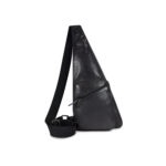 Model Cayo – Stoer, ruim & een echte bestseller!

Niet voor niets is Cayo een van de bestsellers van BAG2BAG! Dit superhandige model combineert het beste van twee werelden: de compacte vorm van een kleine tas met de ruimte van een shopper. En dat alles met een stoere uitstraling waar je nooit op uitgekeken raakt.

De tas sluit veilig met een flap en ritsen en heeft een extra ritsvak aan de achterkant. Binnenin vind je meerdere afsluitbare vakjes, perfect voor al je essentials zoals je telefoon. Dankzij de brede, verstelbare schouderband draag je Cayo de hele dag door met optimaal comfort.

Met een afmeting van 40 x 19 x 4 cm is deze tas ideaal voor dagelijks gebruik!

Verkrijgbaar in vier stijlvolle kleuren: Zwart, Cognac, Camel en Leaf.

Ruim, praktisch & altijd trendy!