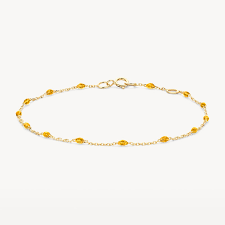 De Blush Armband 2226YRC is een elegante geelgouden armband, verfijnd vervaardigd uit hoogwaardig goud en weegt 0,5 gram. Nikkelvrij, perfect voor gevoelige huidtypes. Draag deze gouden armband subtiel solo of combineer met andere sieraden voor een gelaagd effect. Ideaal voor elke gelegenheid en voegt een vleugje luxe toe aan elk ensemble.