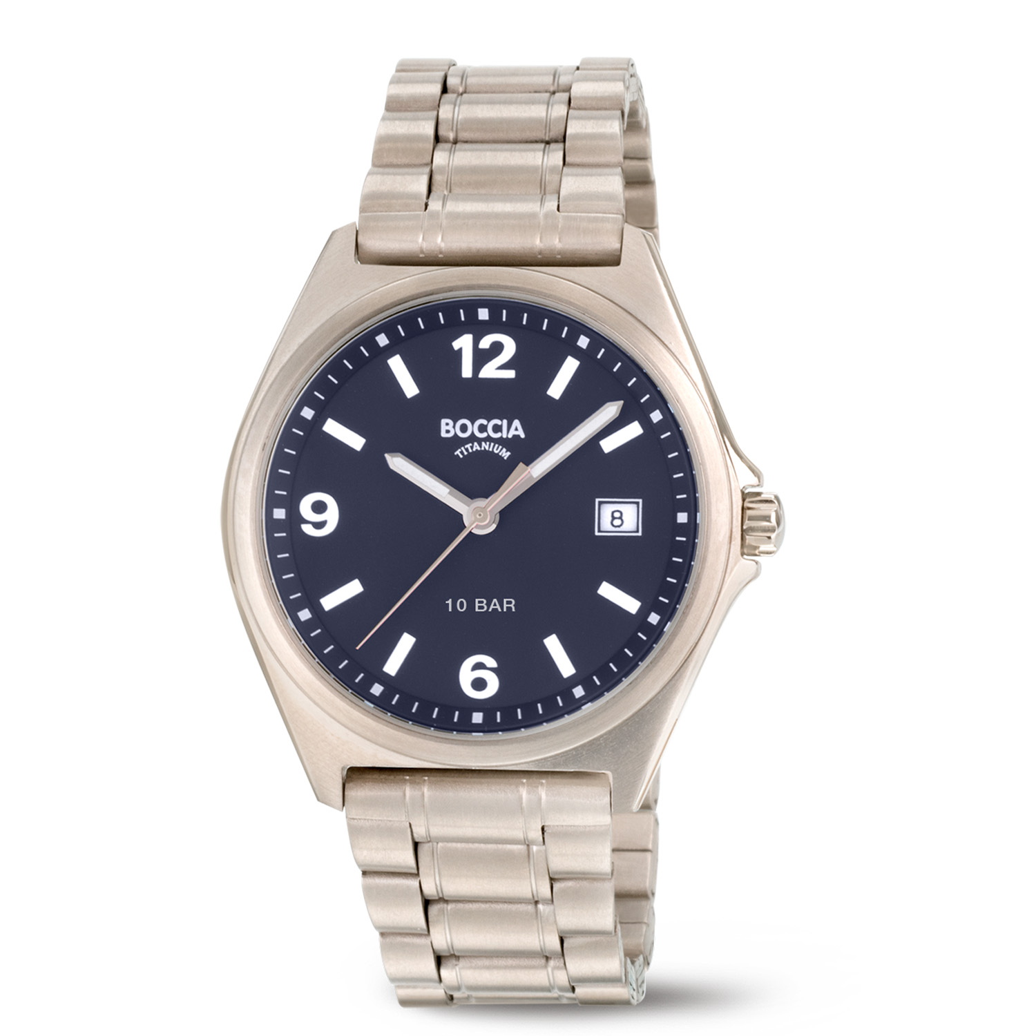 Boccia Titanium 3663-02 Heren 
Dit herenhorloge van Boccia heeft een klassieke uitstraling en een sportief uiterlijk. De 3663-02 heeft een ronde titanium horlogekast met een diameter van 39mm met een blauwe wijzerplaat met een datum. Aan de titanium kast zit een mat glanzende titanium schakelband met vouwsluiting. Het horloge heeft een mineraalglas en is 10ATM. Of je nu sportief of chique gekleed gaat, dit horloge past bij elke outfit en iedere gelegenheid!

HET MERK
Boccia Titanium is het titanium merk van Nederland, dat zijn oorsprong in Duitsland vindt en is opgericht in het jaar 1992. Ontwikkeld door internationale ontwerpers. Alle titanium componenten van de BOCCIA TITANIUM collectie zijn gemaakt van 99,7% puur titanium; het bijzondere materiaal. Het is licht in gewicht, neemt de temperatuur van de huid aan en is zeer huidvriendelijk. Bovendien is het corrosie- en temperatuurbestendig.

SPECIFICATIES
- Mineraalglas
- Ronde titanium horlogekast, Ø 39mm
- Titanium horlogeband
- Blauwe wijzerplaat 
- Datum
- 10ATM