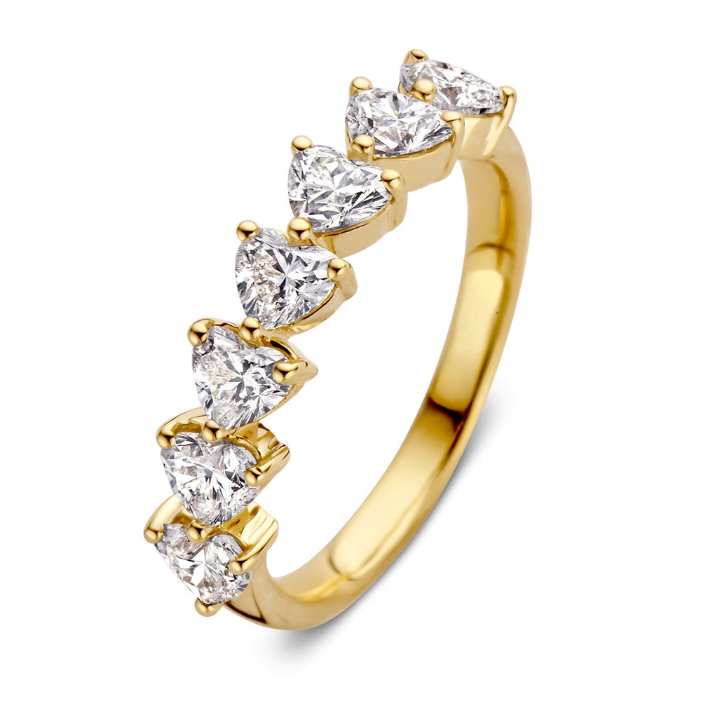 Op zoek naar een bijzondere ring? Onze Bella ring is een eternity ring met in het oog springen design. De ring is halfom gezet met heart diamanten, een bijzonder diamantslijpsel. Dankzij deze open zetting zijn de diamanten niet alleen goed beschermd, maar kunnen ze het licht optimaal weerkaatsen. Deze ring schittert je letterlijk tegemoet. Ring Bella is perfect te combineren met veel van onze andere ringen. Probeer haar eens in combinatie metsolitair Olivia.

Ring Bella is ook in witgoud verkrijgbaar.

