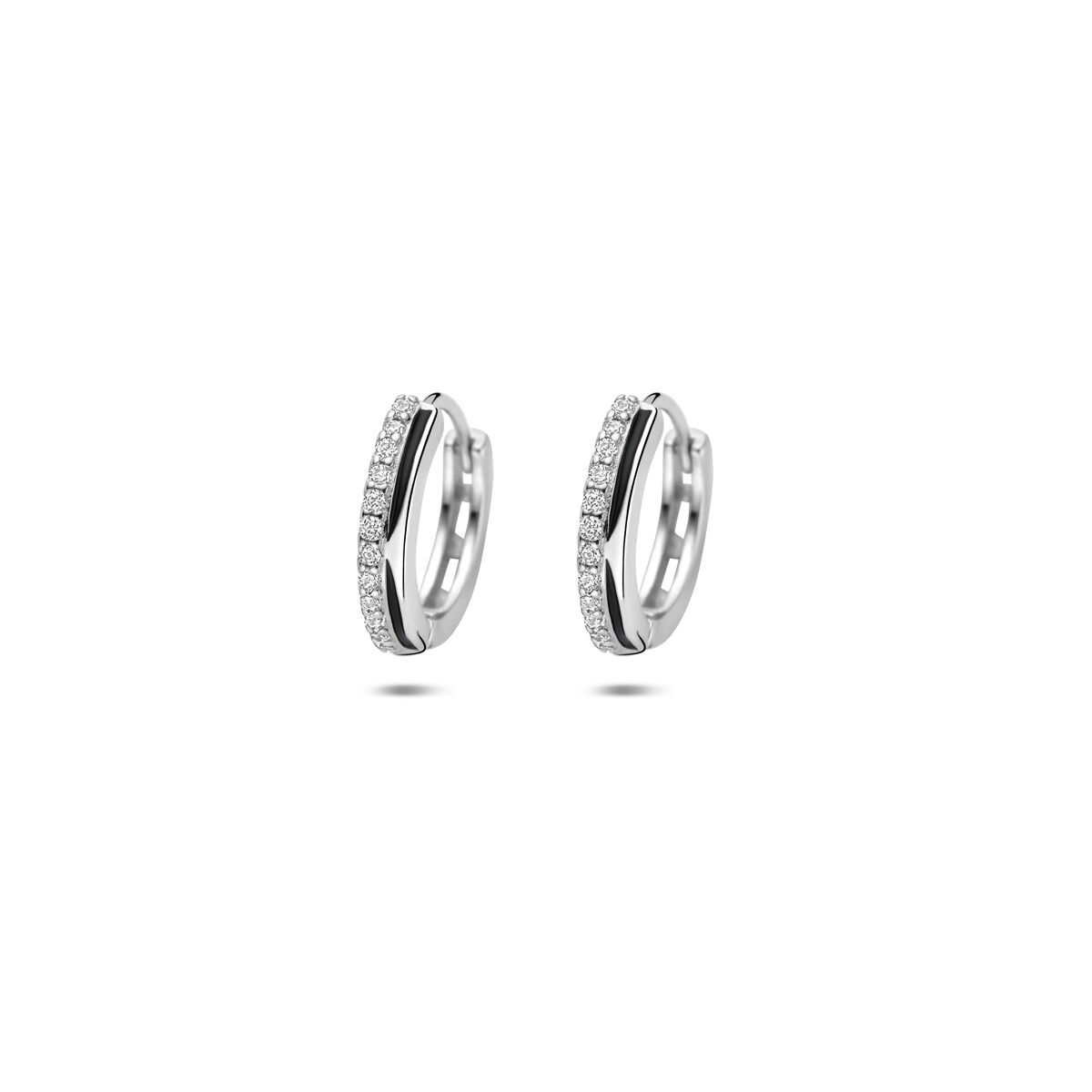 Gerhodineerd 925 zilveren klapoorringen uitgevoerd met zirkonia. De klapoorringen hebben een afmeting van 12x.2.5mm.

