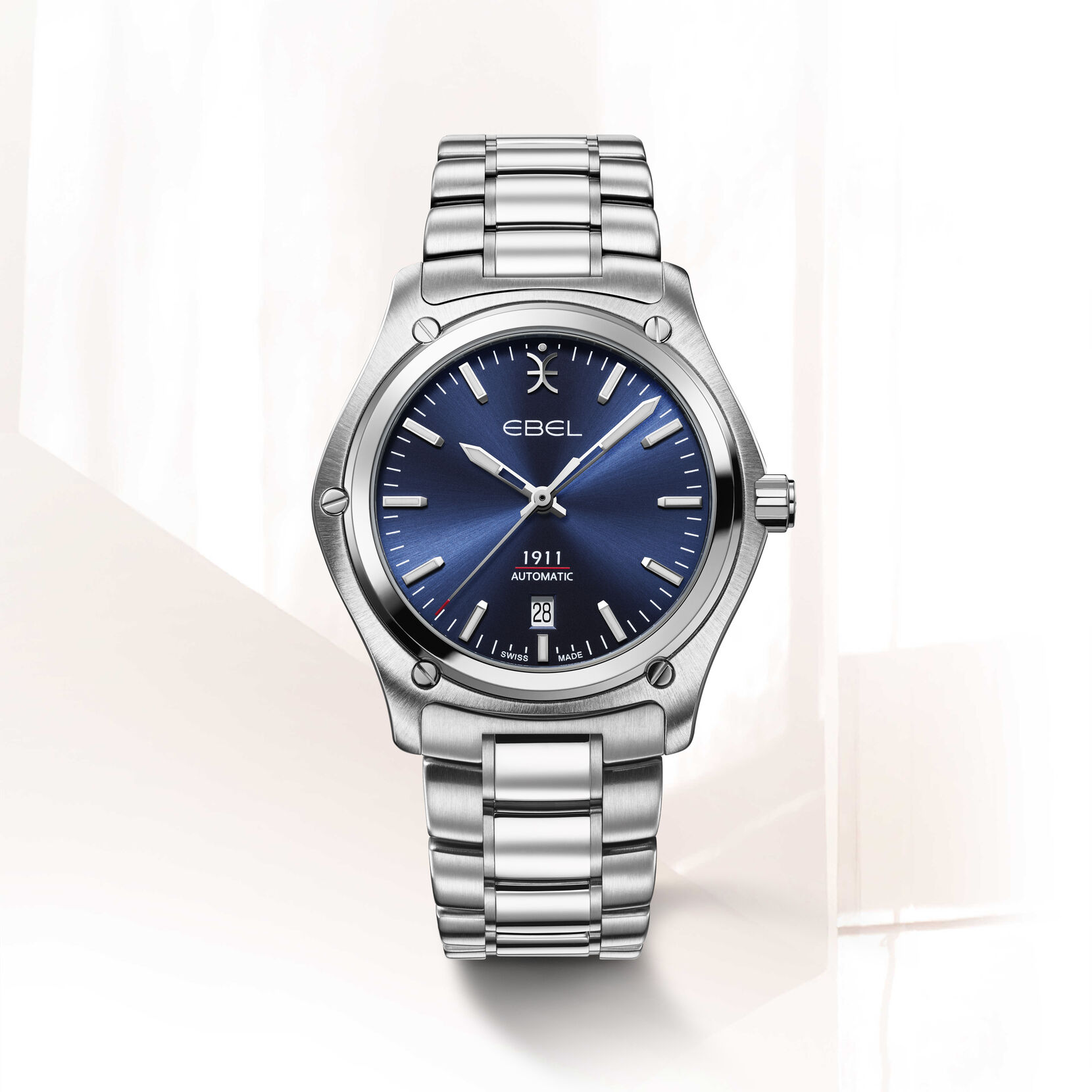  Juwelier Schilder Vlugt is een officiële dealer van EBEL. U kunt dit horloge direct bestellen of neem contact met ons op via mail, telefoon of het contactformulier en wij helpen u graag verder. 